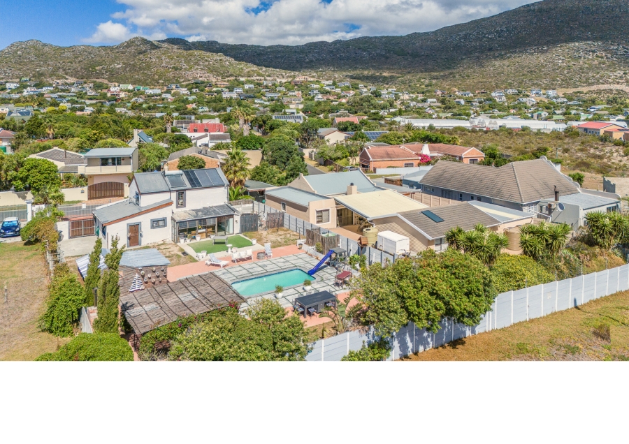 3 Bedroom Property for Sale in Capri Western Cape